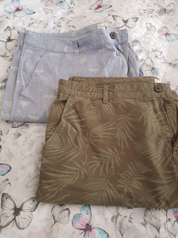 2 Pairs of Mens shorts 42 inch waist 